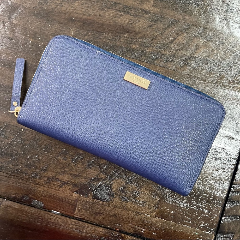Kate Spade zipper wallet